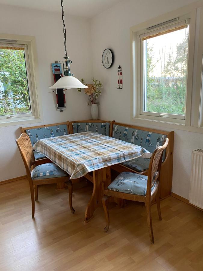 Freistehendes Einfamilienhaus Mit Boddenblick Naehe Ostsee Fuhlendorf  Luaran gambar