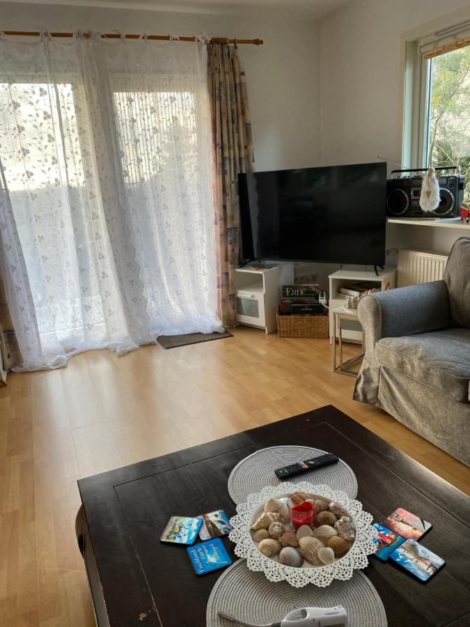 Freistehendes Einfamilienhaus Mit Boddenblick Naehe Ostsee Fuhlendorf  Luaran gambar