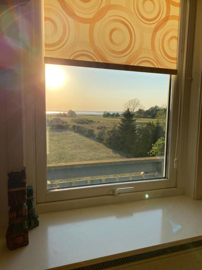 Freistehendes Einfamilienhaus Mit Boddenblick Naehe Ostsee Fuhlendorf  Luaran gambar