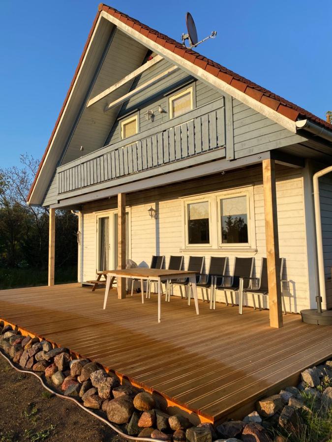 Freistehendes Einfamilienhaus Mit Boddenblick Naehe Ostsee Fuhlendorf  Luaran gambar